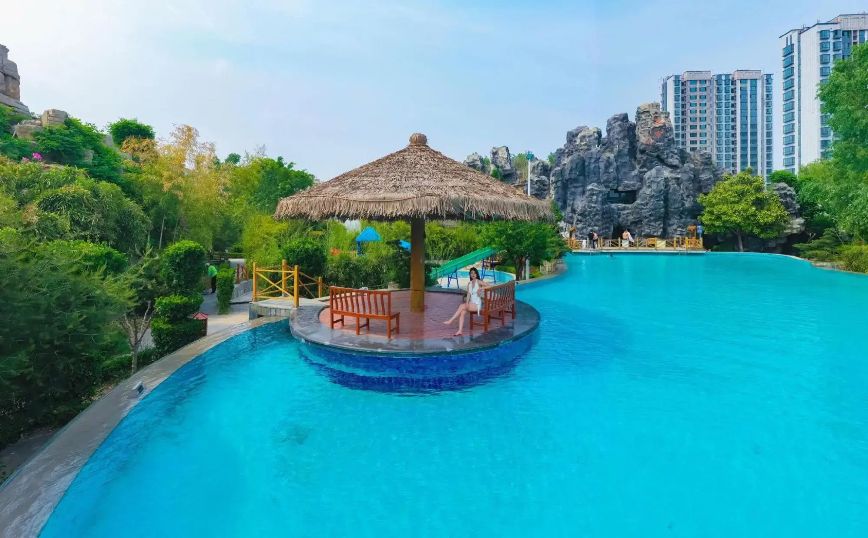 Lancui Lake Tian Mu Hot Spring Resort