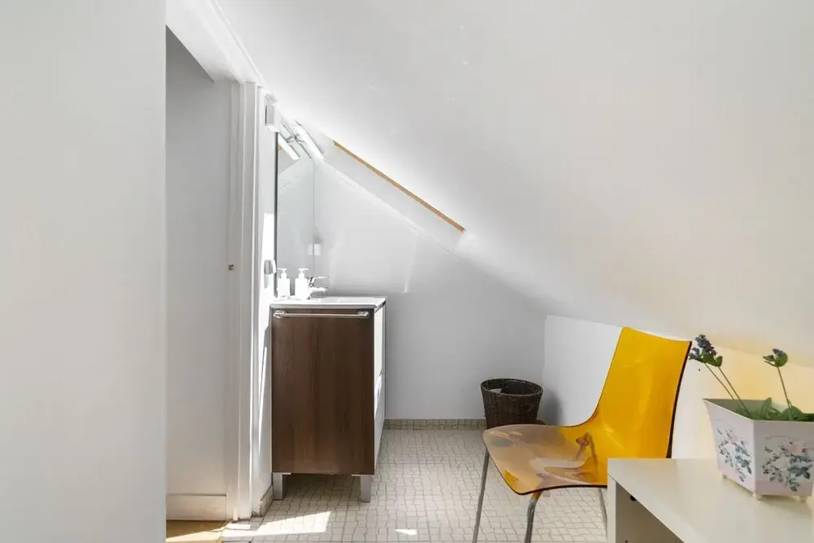 Amazing House In Carcavelos Historical Center W/ Private Patio & Bbq