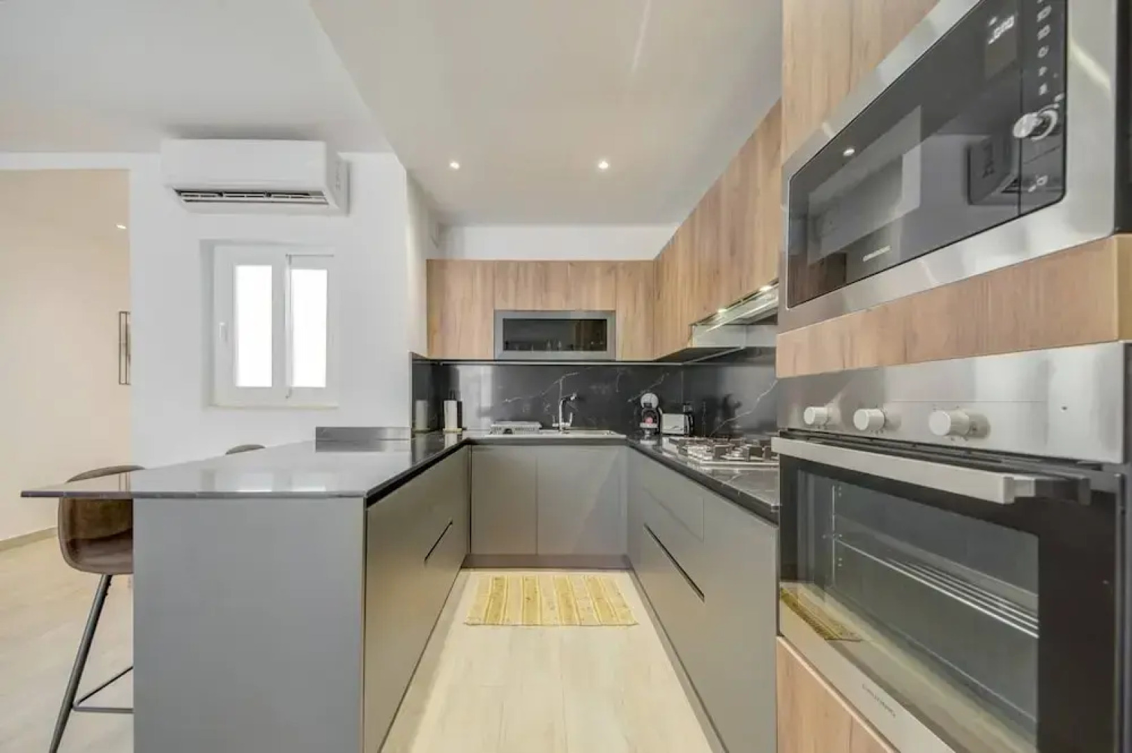 Beautiful 2 BDR Penthouse Near Valletta Sleeps 6