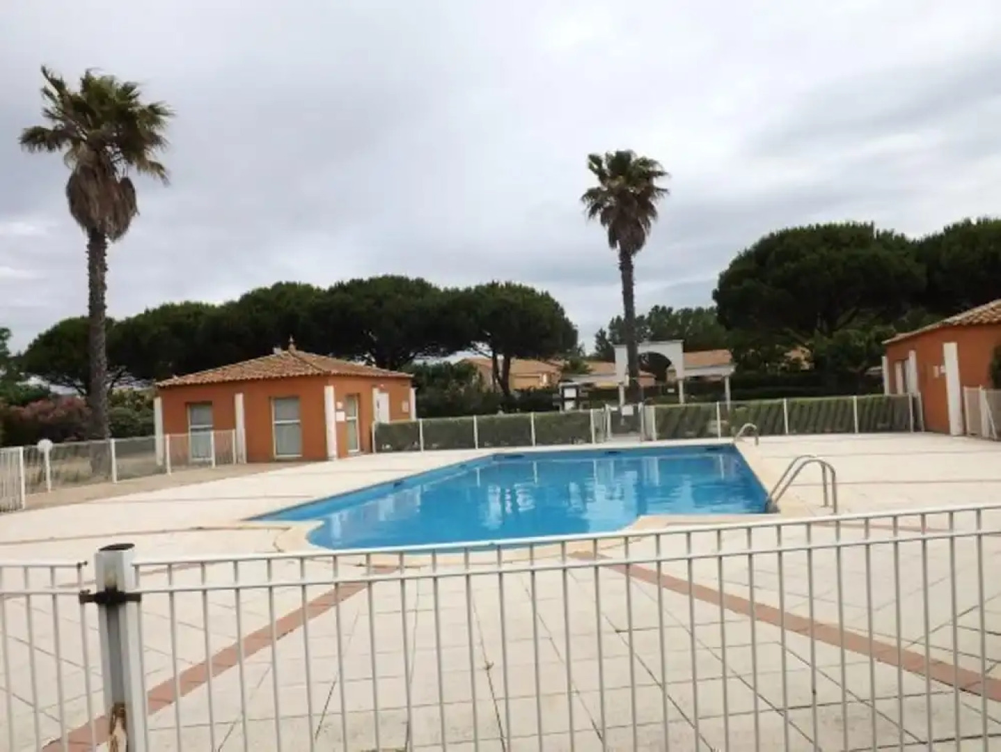 House with 2 Bedrooms in Vendres, with Shared Pool And Furnished Terrace - 300 M From the Beach