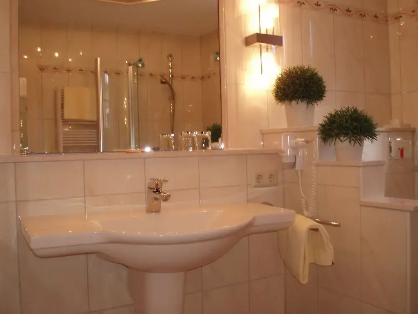 Hotel Zum weißen Stein