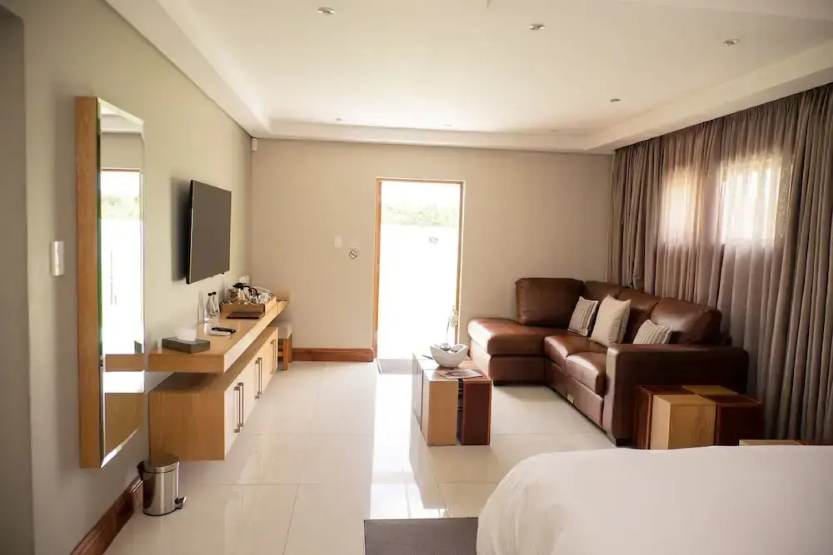 Africanos Country Estate