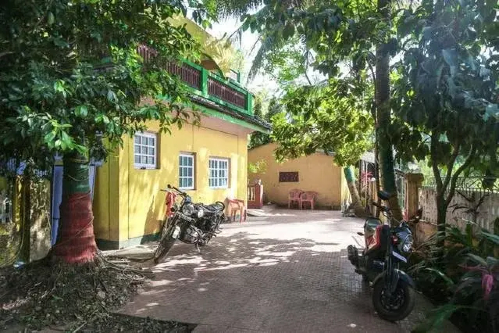 Aakriti's Guest House