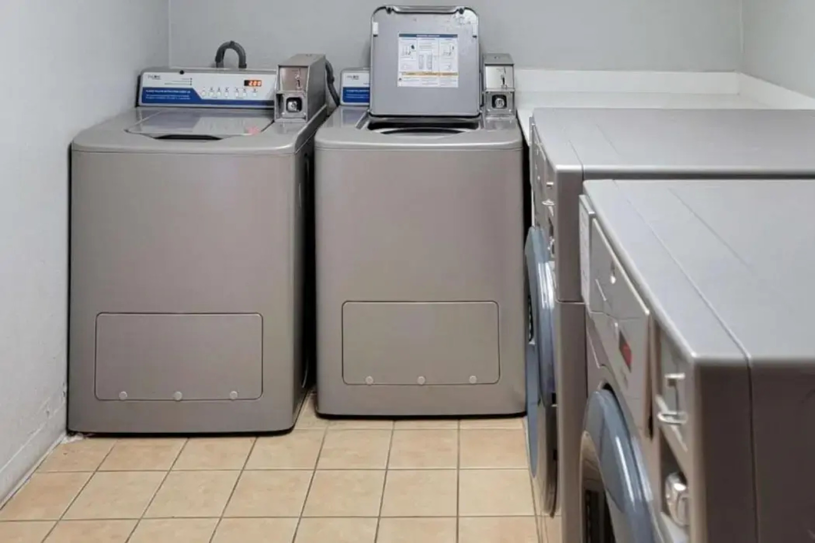 Suburban Studios, Kearney