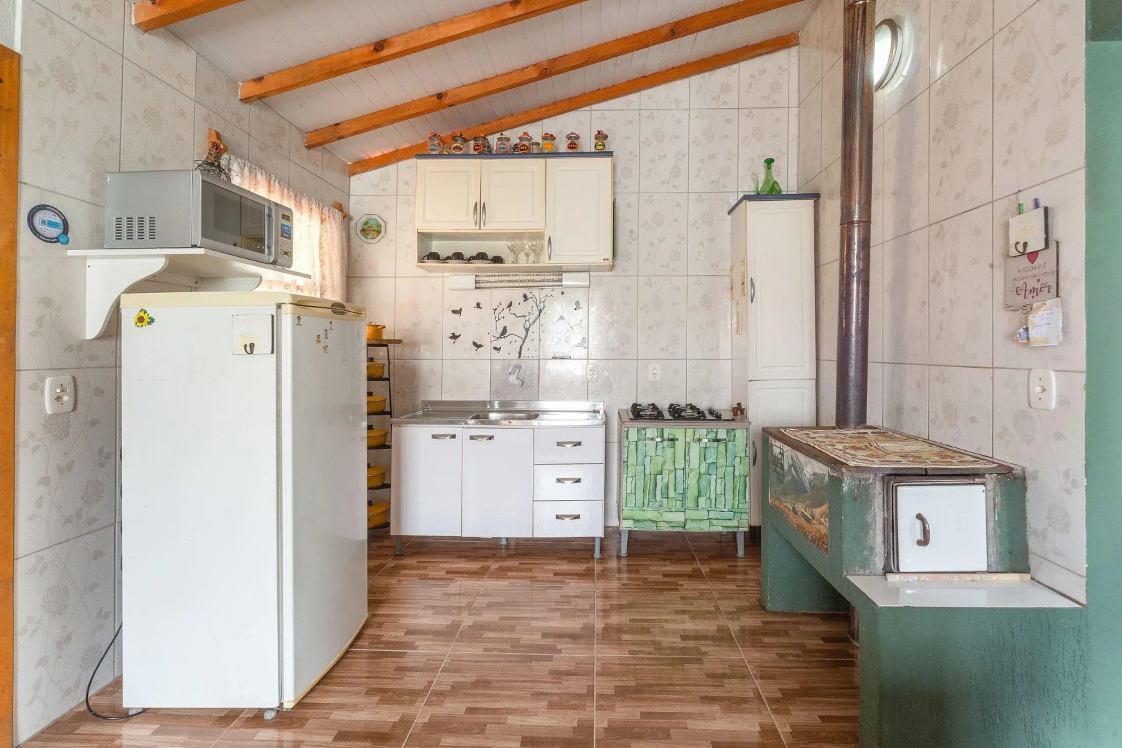 Charmosa casa na serra em Canela EMC1220