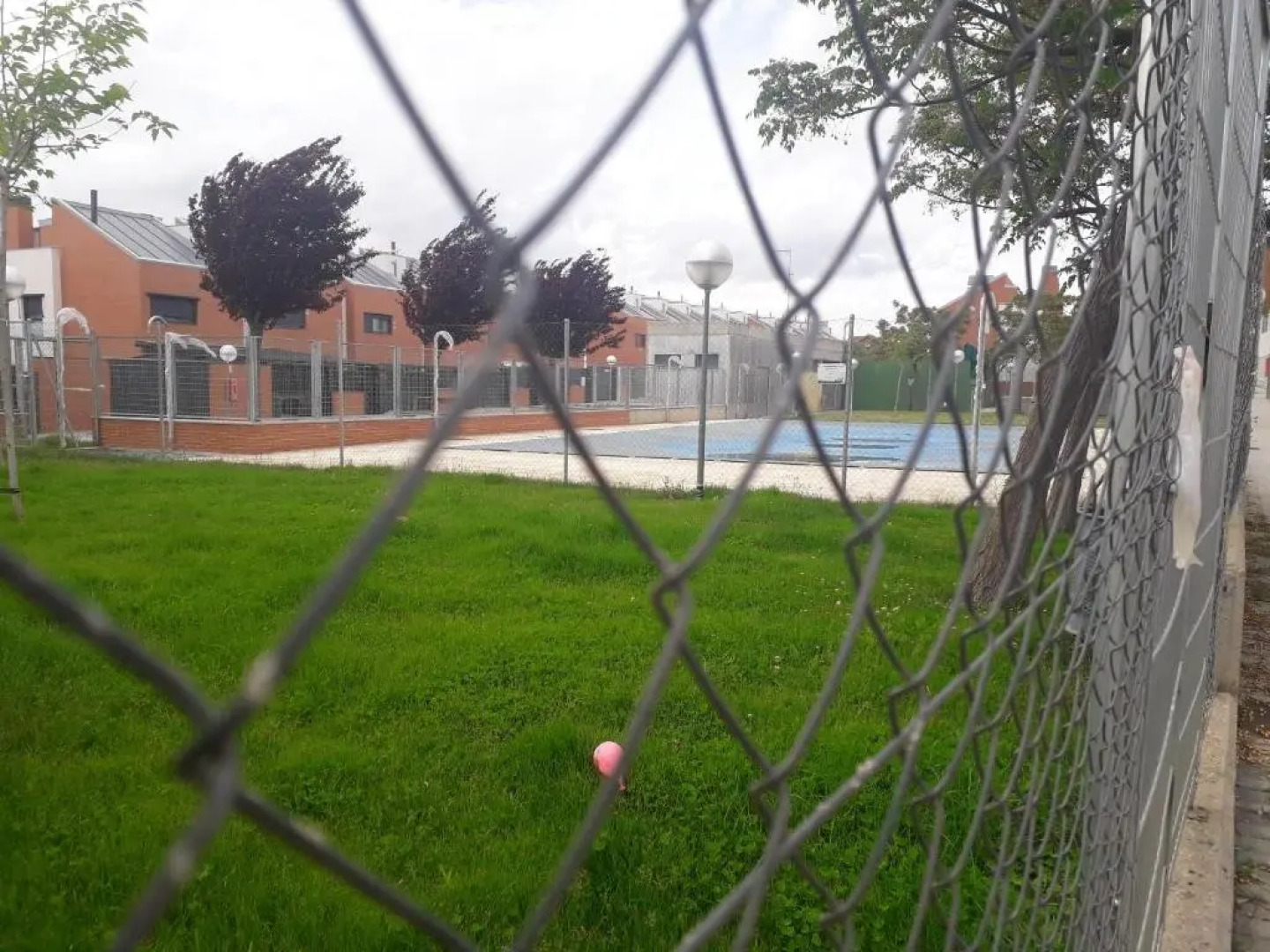 4 bedrooms house with enclosed garden and wifi at Rivas Vaciamadrid