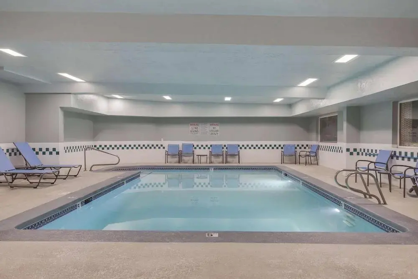 Crystal Inn Hotel & Suites - Logan