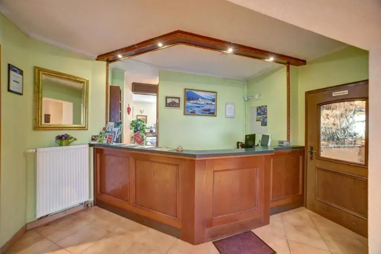 Hotel & Restaurant Maximilian