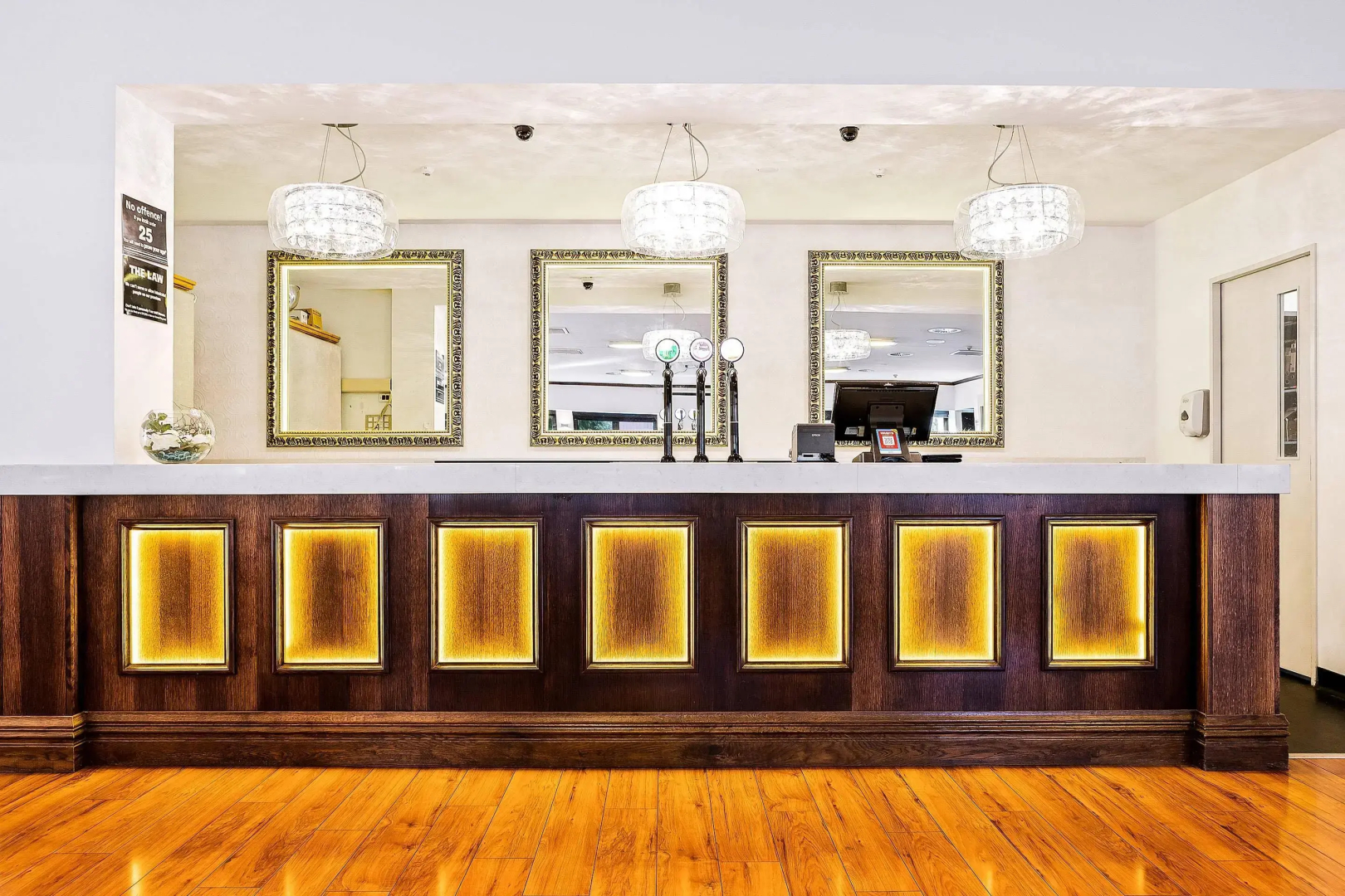Hotel Elms Christchurch, an Ascend Collection Hotel