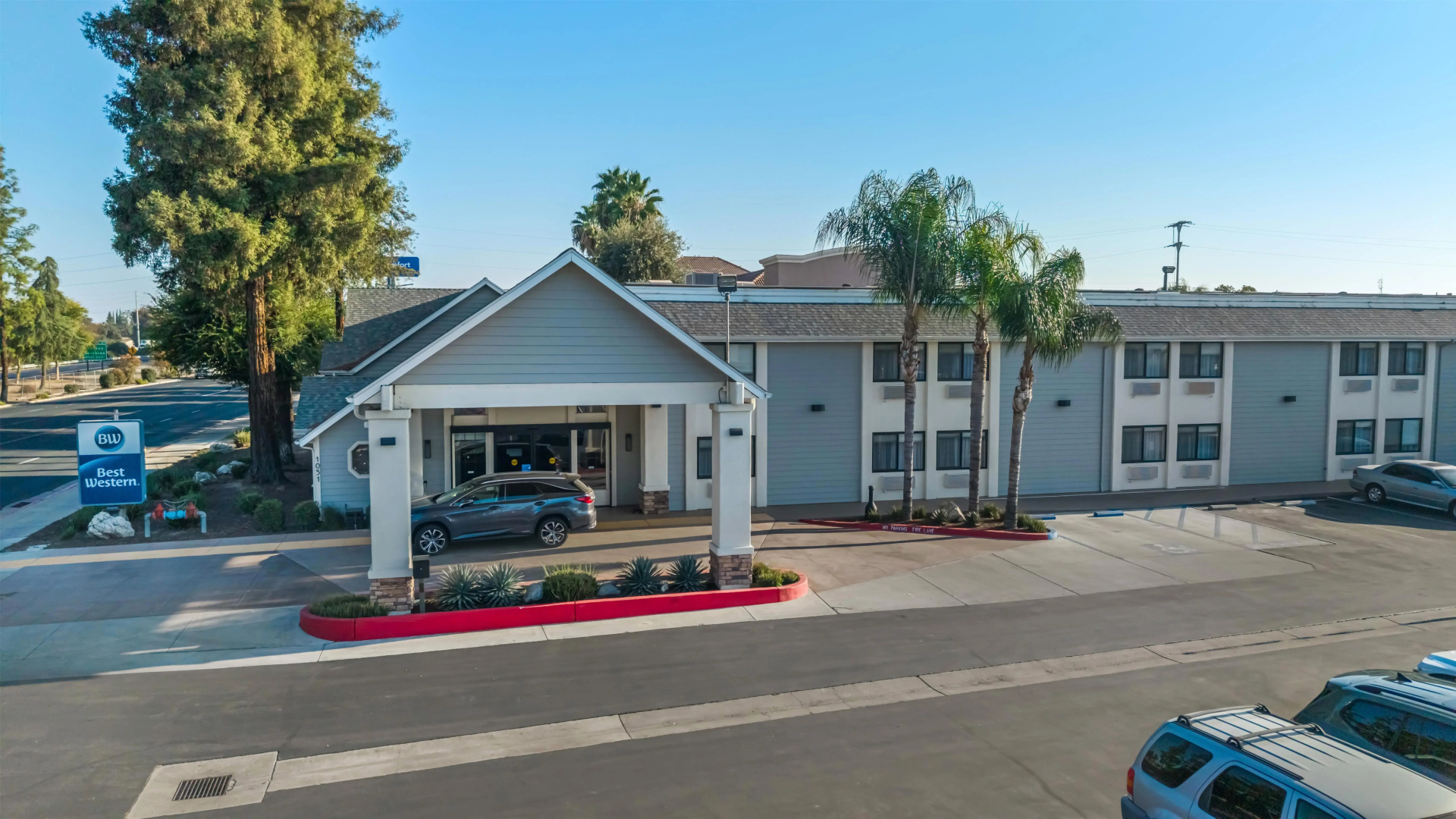 Best Western Town & Country Lodge