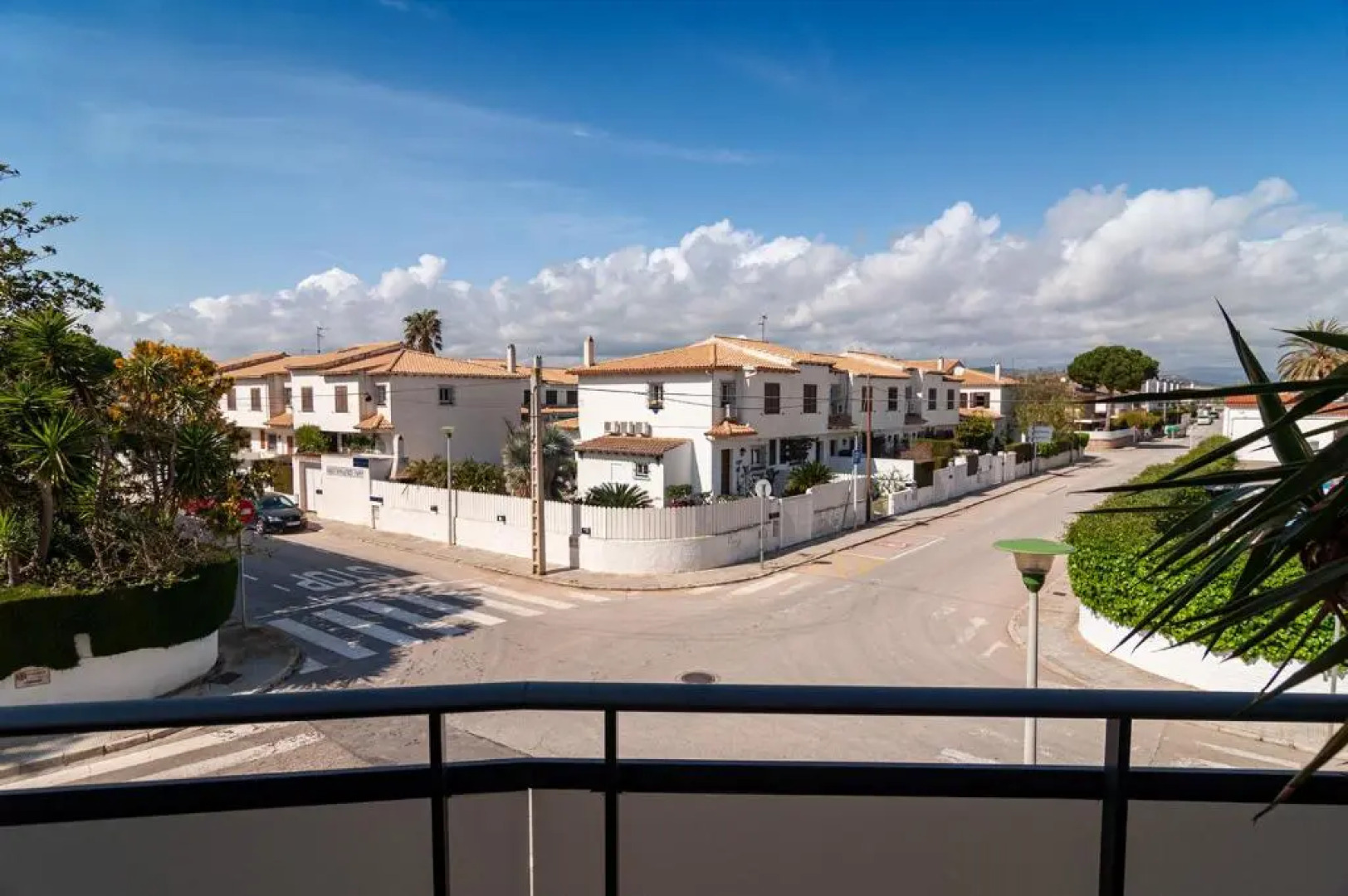 Beach & Pool Sant Salvador - 150m from sea