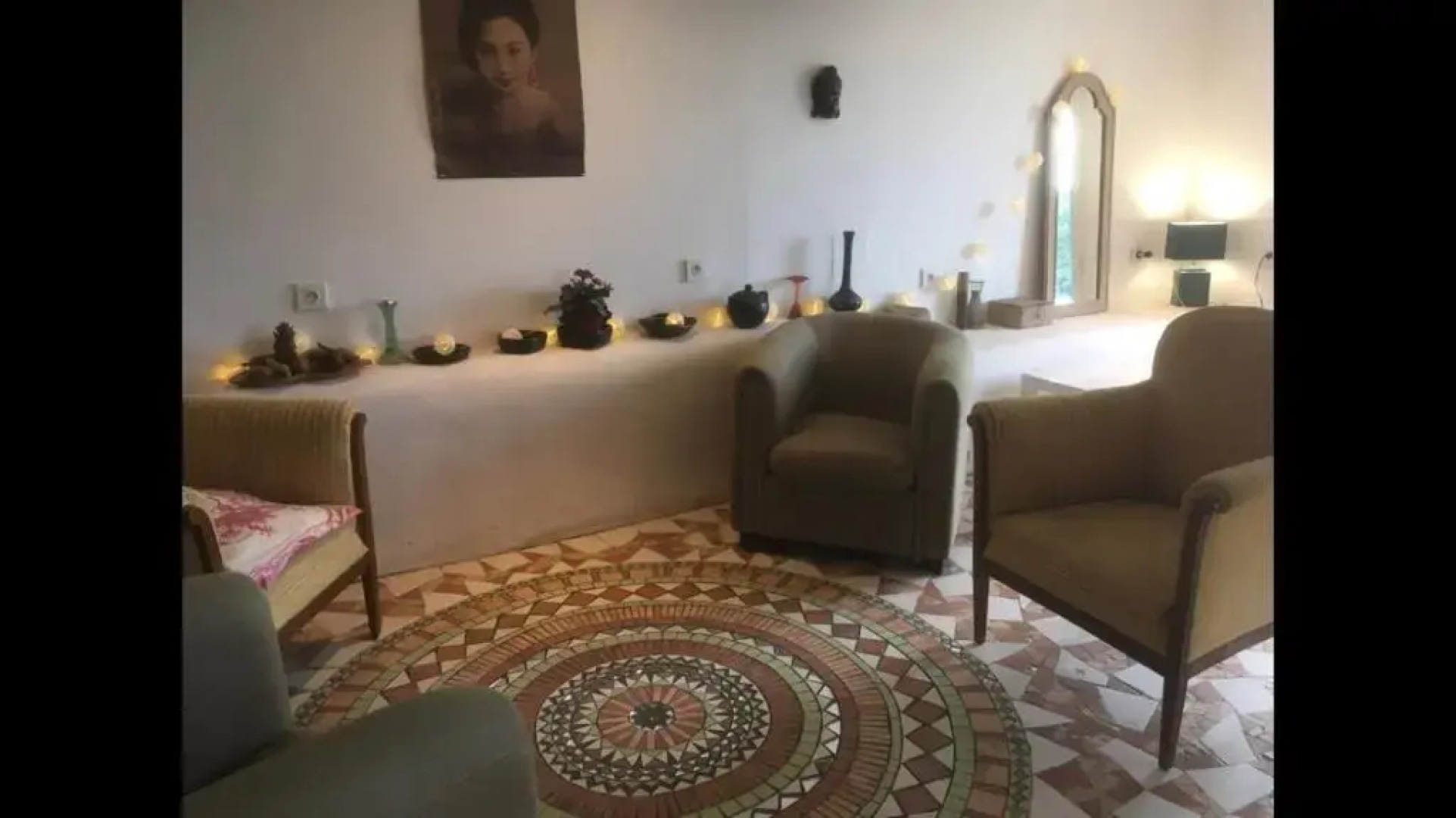 Chez Alice,Simplicite Et Petite Piscine