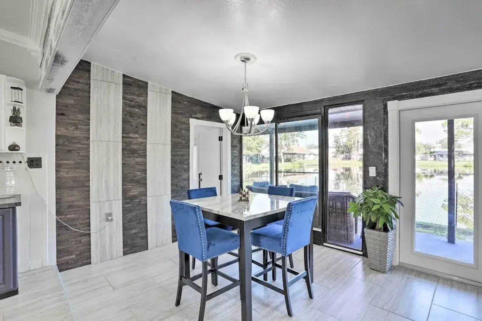 Modern Seminole Home w/ Patio, 3 Mi to Beach!