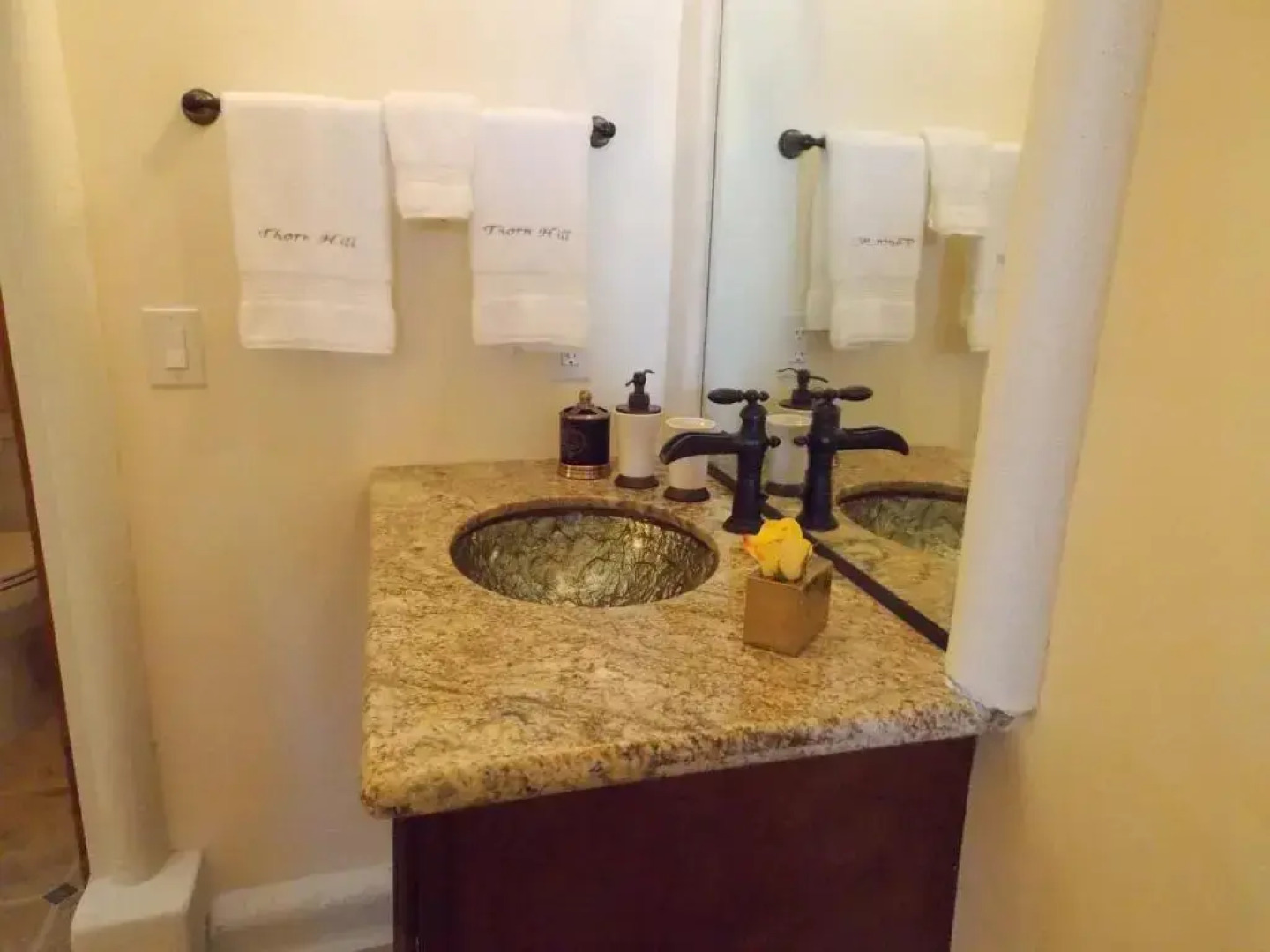 Thorn Hill Vineyards Villa Suite