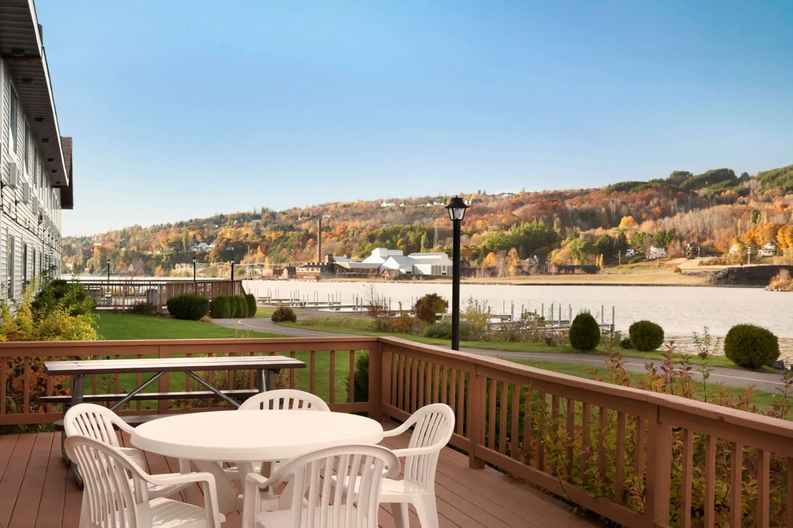 Super 8 by Wyndham Houghton