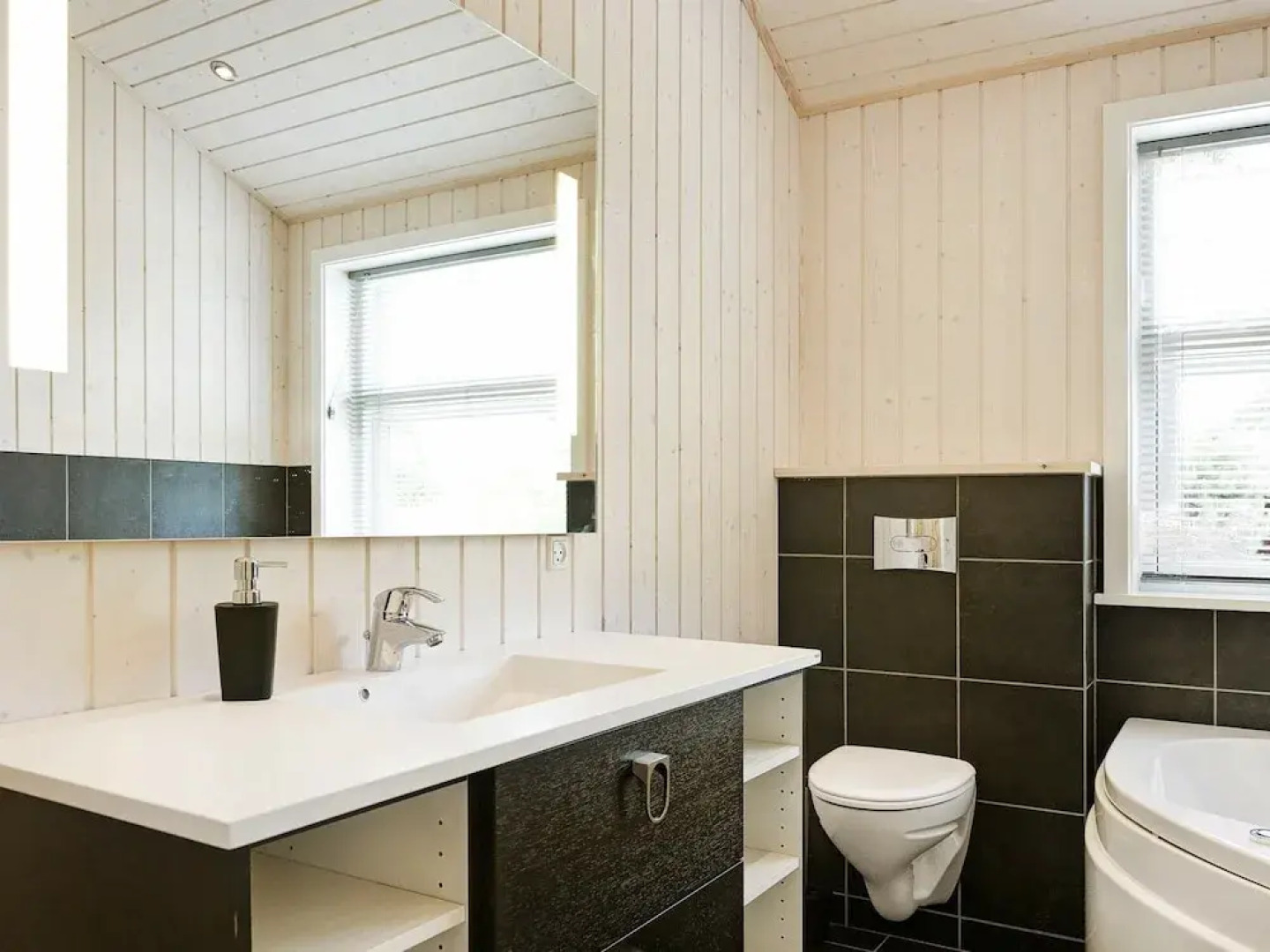 Beautiful Holiday Home in Aakirkeby With Barbeque