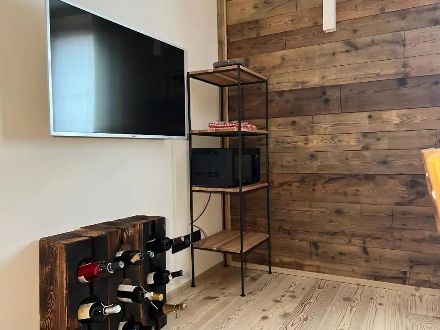 Camelot Luxury Houses Horses