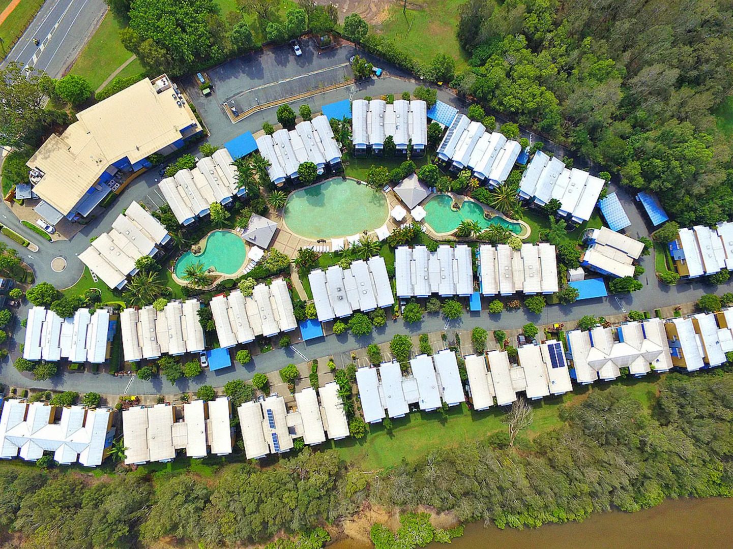 Noosa Lakes Resort
