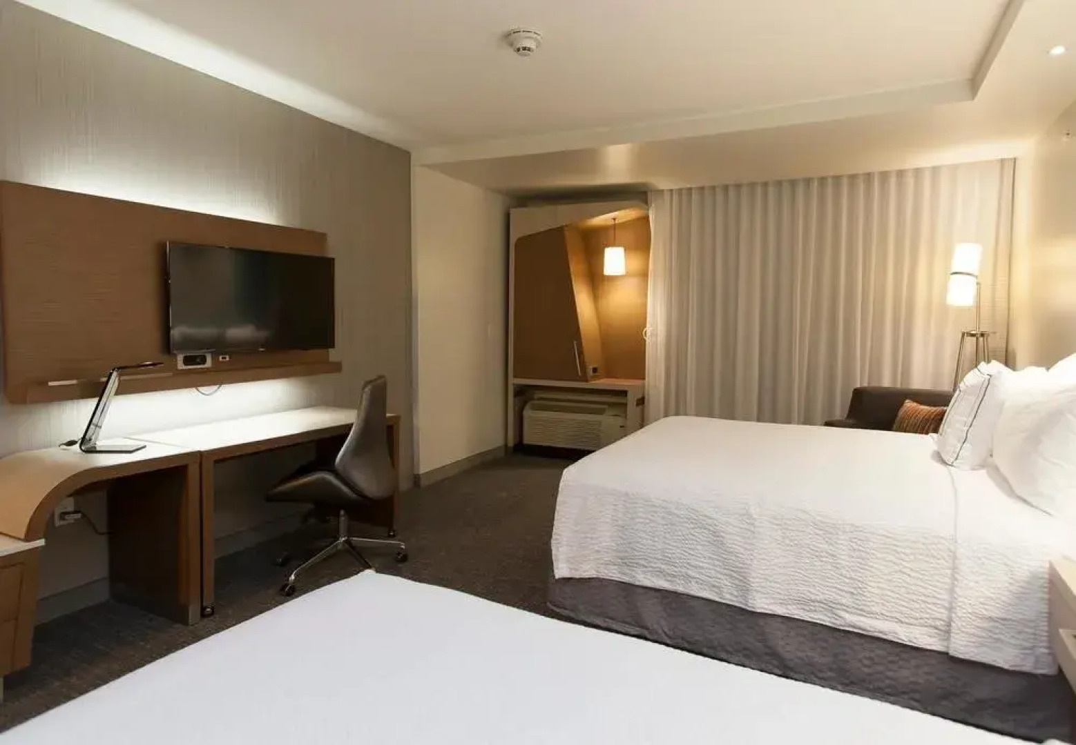 Courtyard Houston Springwoods Village