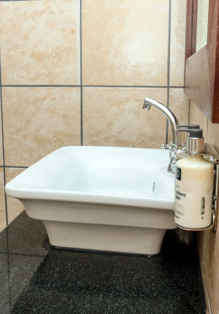 Thaba Legae Guest Lodge