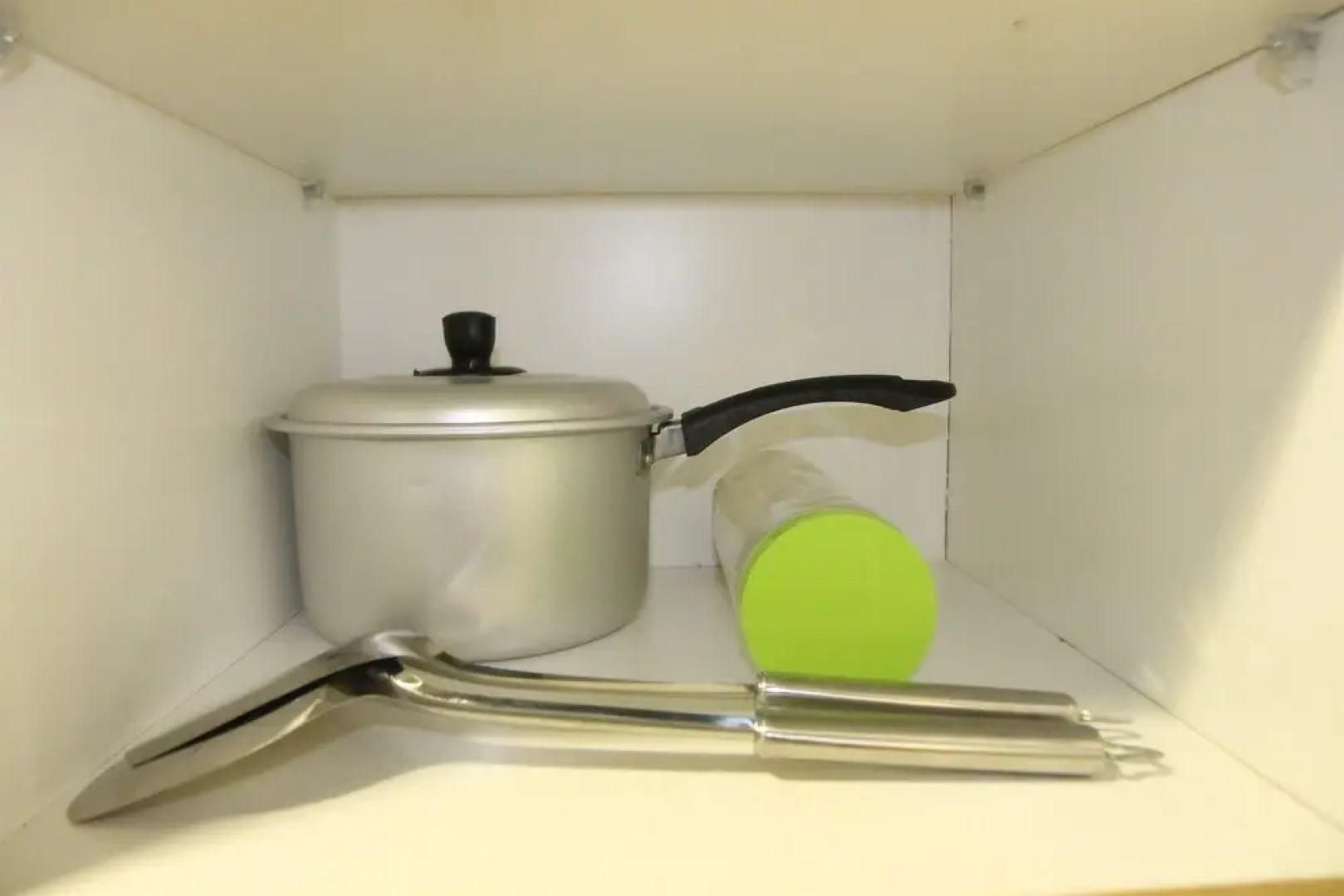 Compact and Artsy Studio Cinere Bellevue Apartment