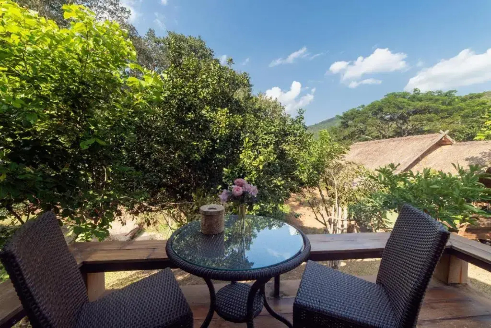 Tawan Riverside - Elephant Resort