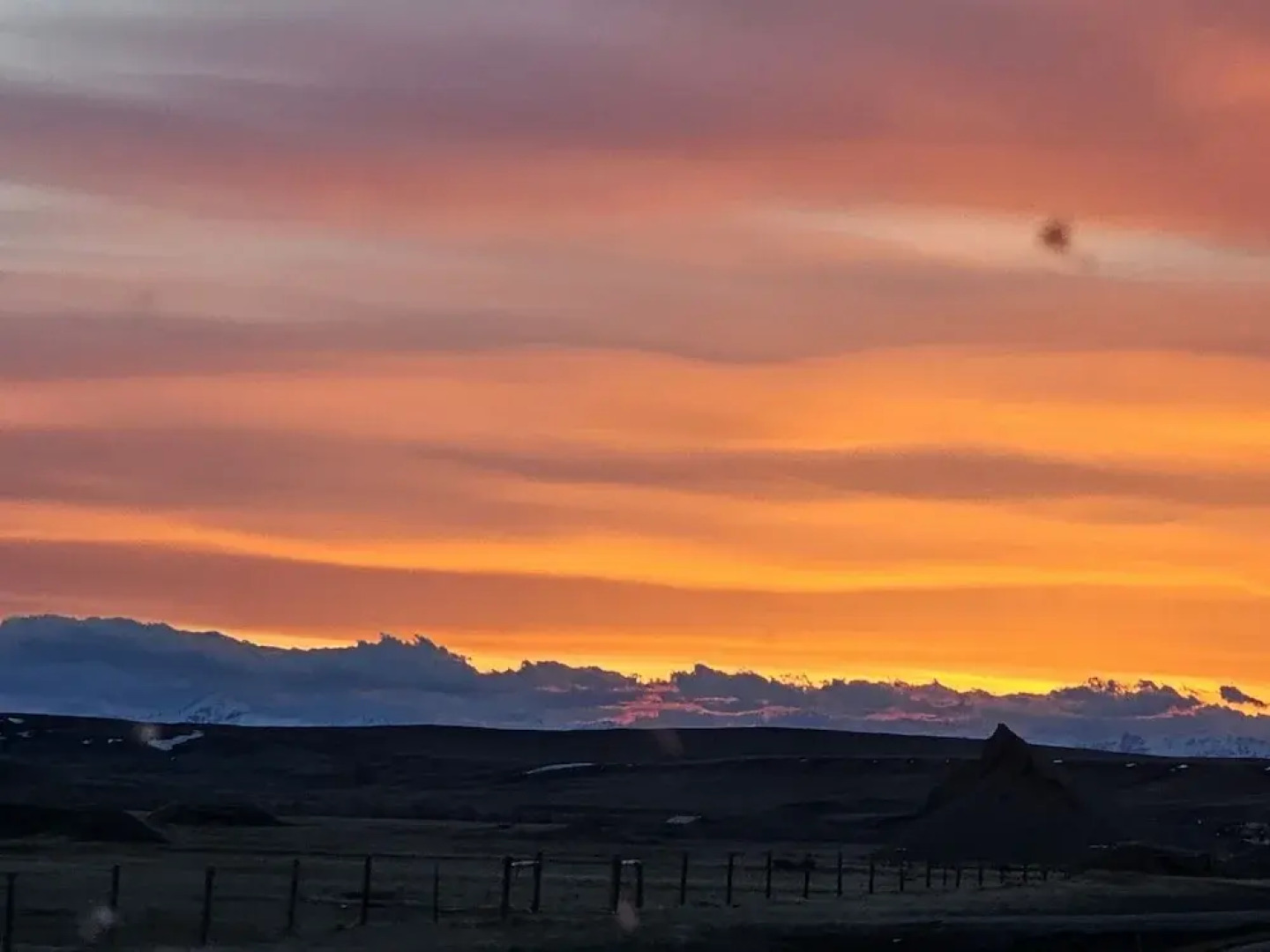 Going-To-The-Sun Inn & Suites