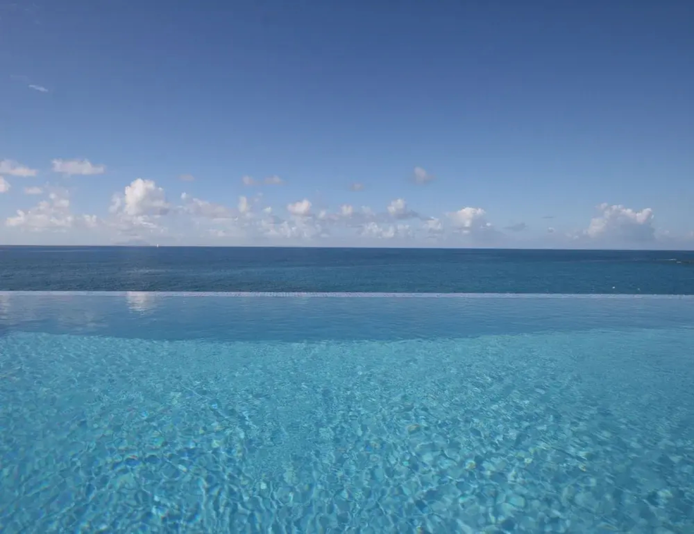 Villa Aqua by Island Properties Online