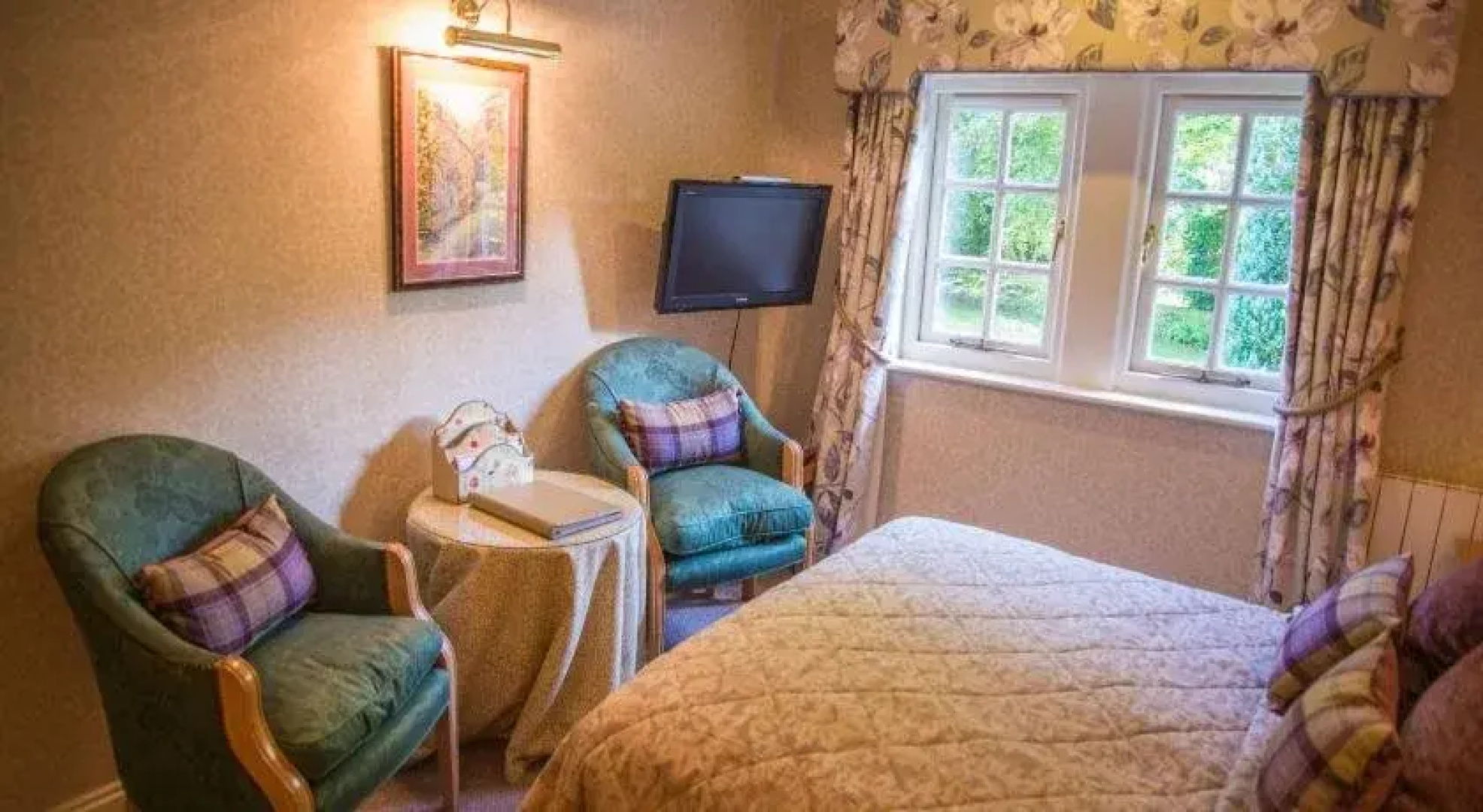 Riverside House Hotel