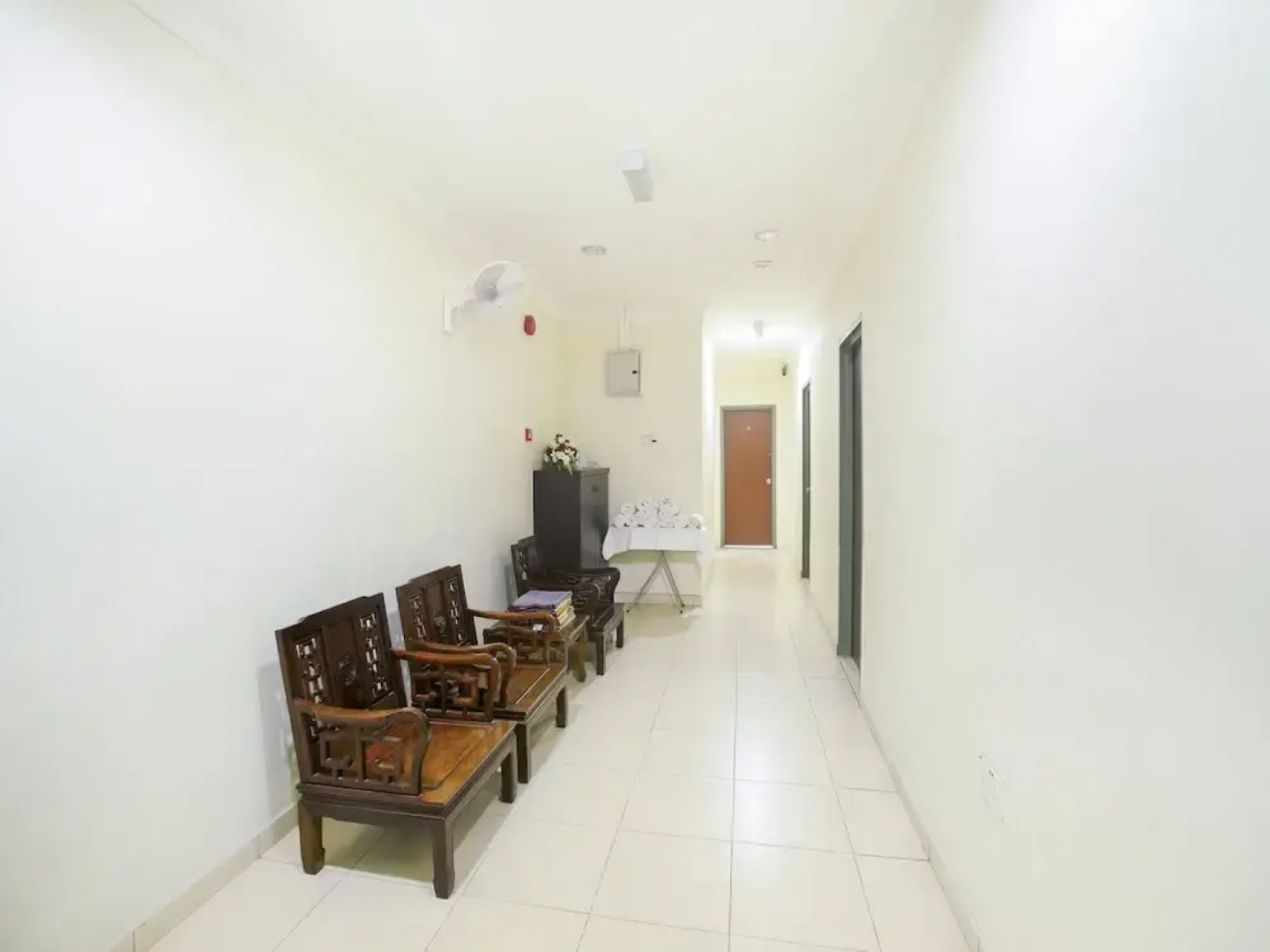 OYO 89536 Hazris Hotel