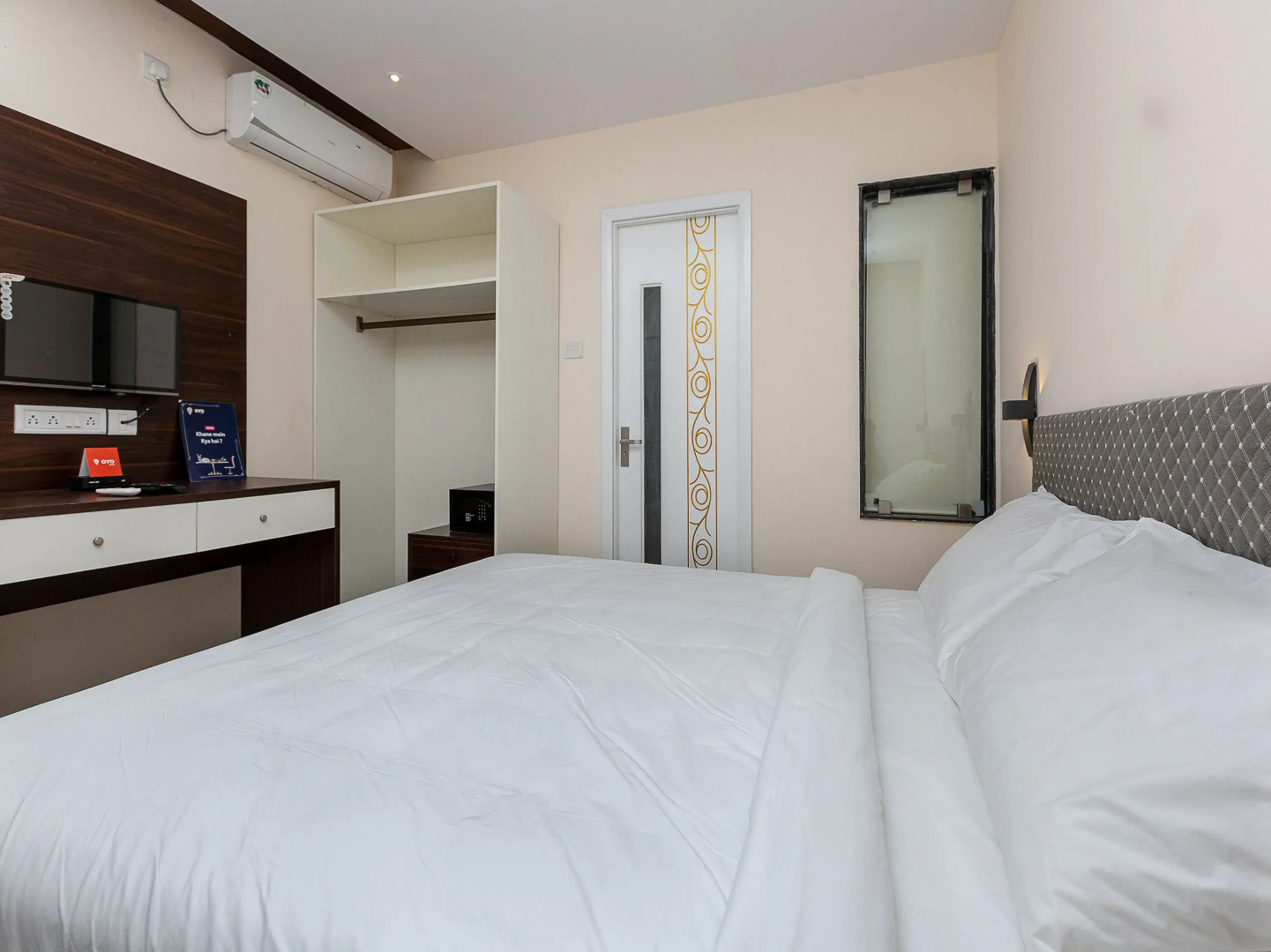 OYO 20021 Flagship Siruseri OMR