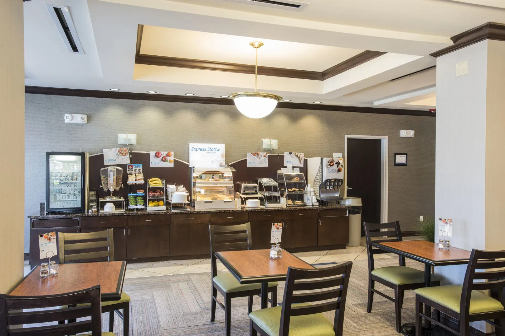 Holiday Inn Express Hotel & Suites Richwood-Cincinnati South by IHG