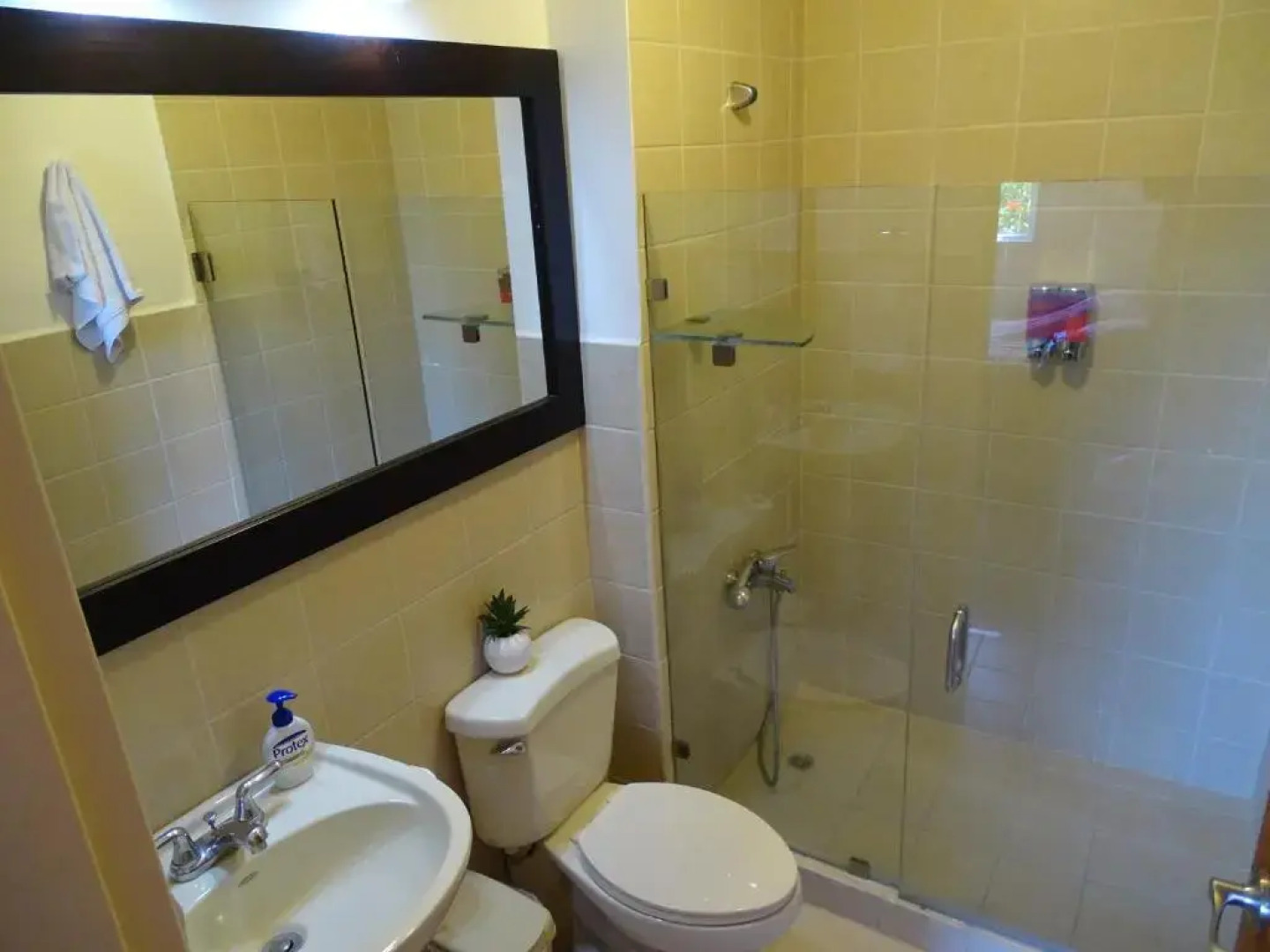 Jaco Costa Linda Condo