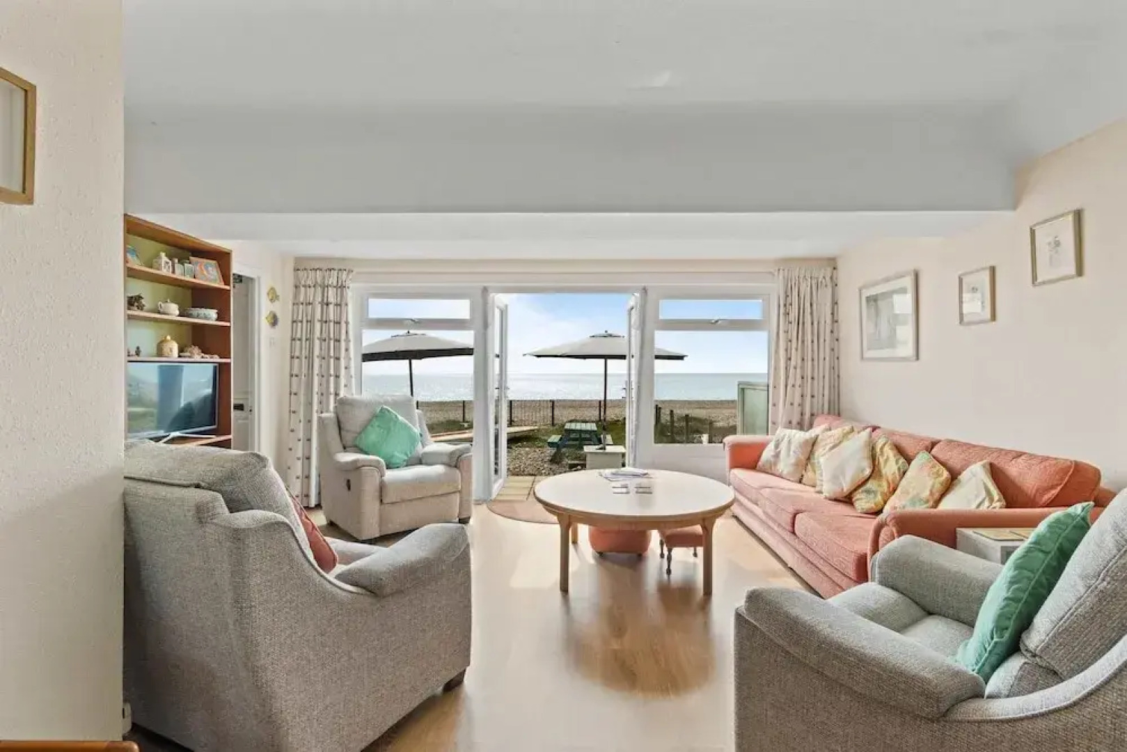 The Coastal Crab - Family-friendly Three-bed Beach House in Pevensey