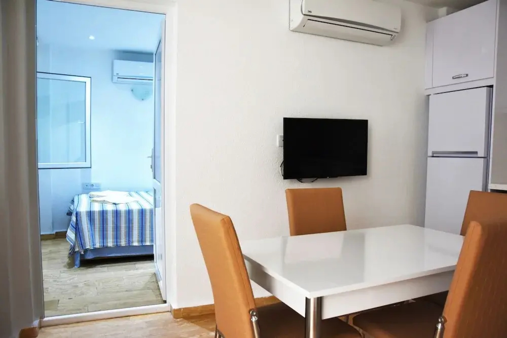 Sunrise Marina Suit Apart