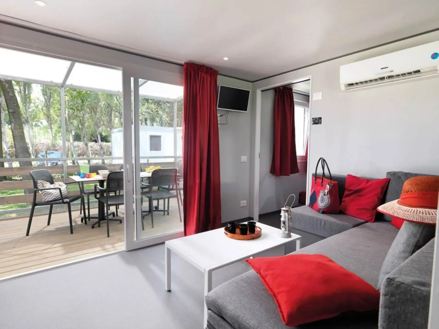 Isamar Holiday Village