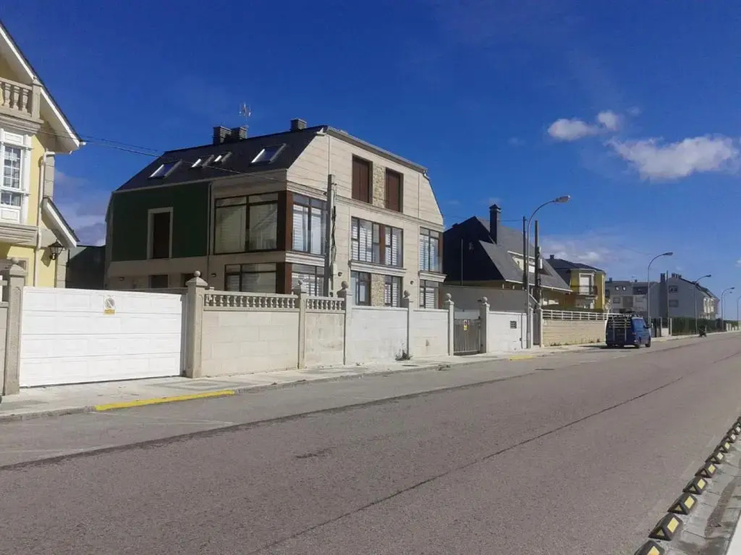 Vivienda de 4 Dormitorios En 1ª Línea de Playa