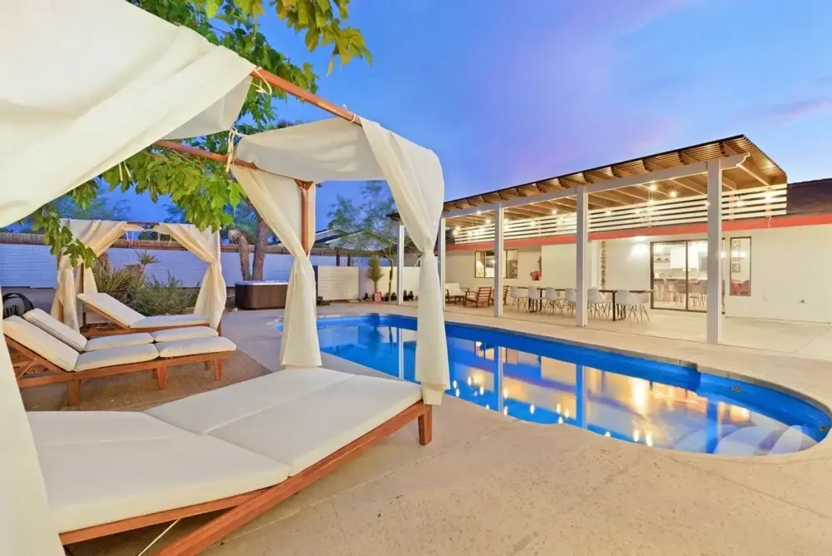 Casa Coyoacan - Pool, Hot Tub, Fire Pit & More! 5 Bedroom Home by RedAwning