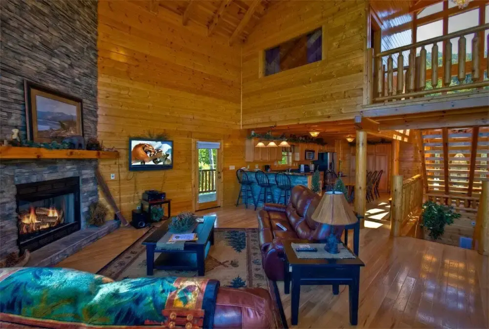 Million Dollar View 4 Bedrooms 5 Bathrooms Cabin