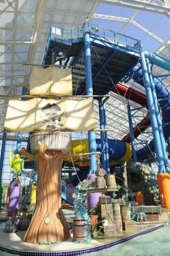 Big Splash Adventure Indoor Water Park & Resort