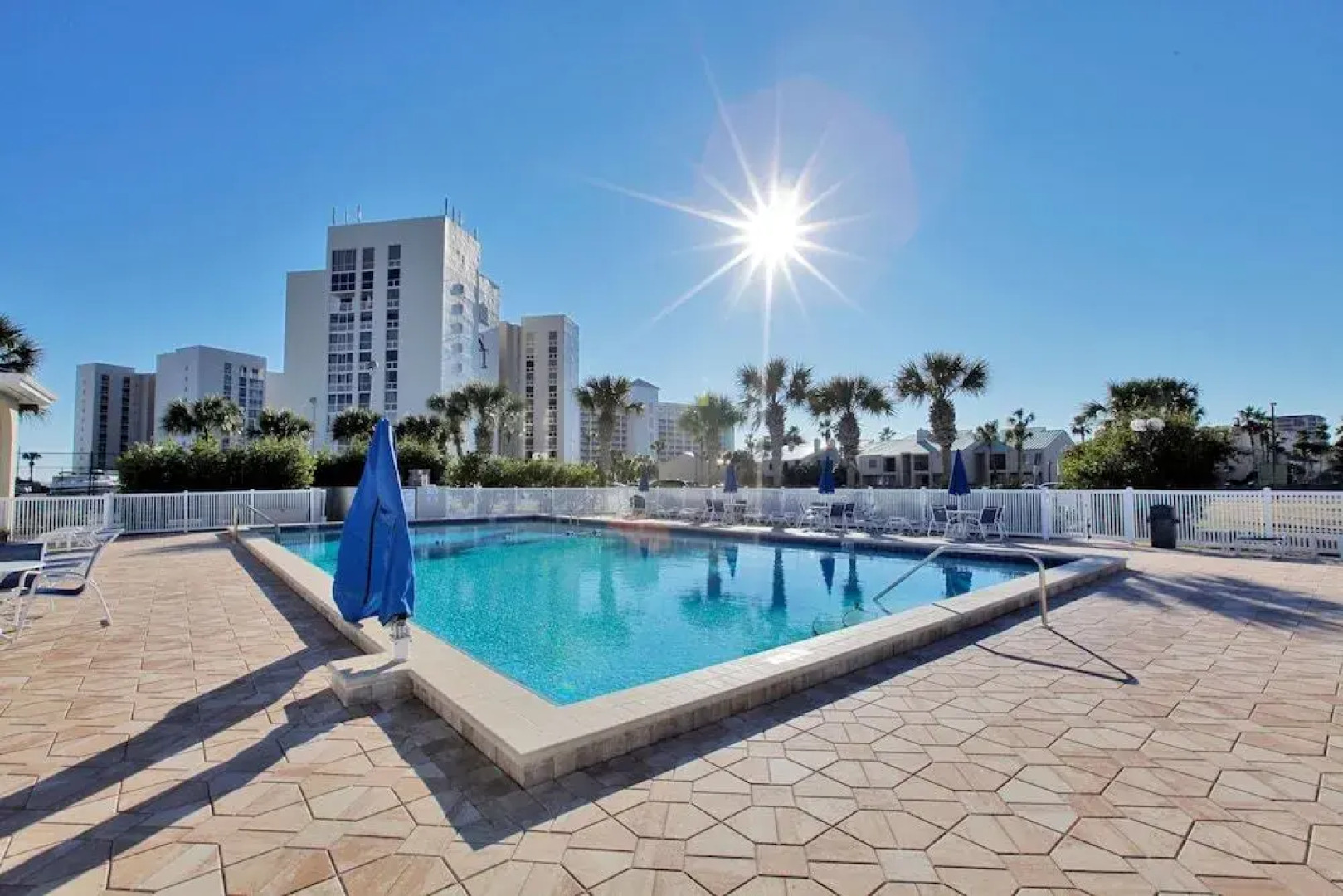 Shoreline Towers Resort by Panhandle Getaways