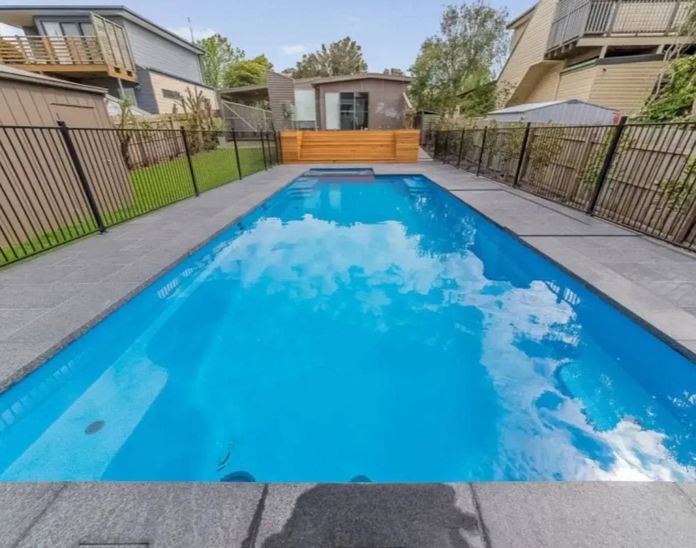 52 On Bayview - Pet Friendly (Outside Only)