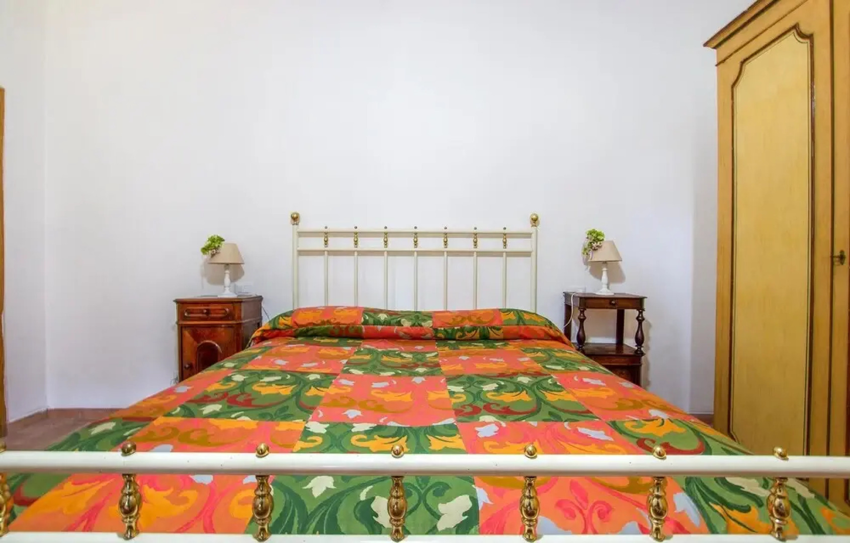 Beautiful Home in Londa With 2 Bedrooms and Wifi