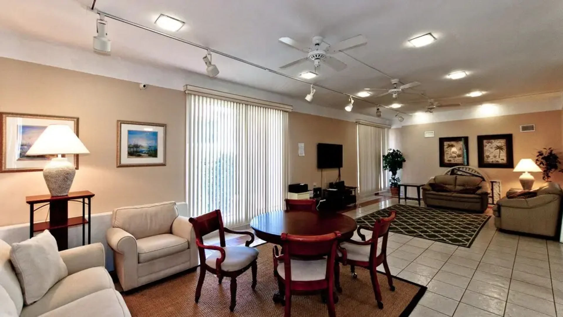 Runaway Bay Resort by BBG