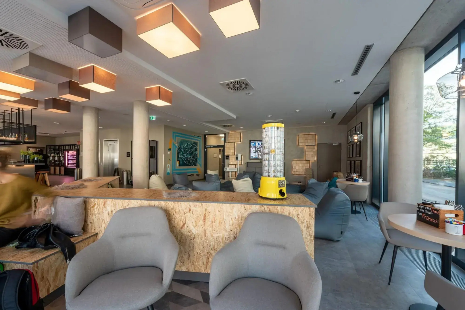 Отель Holiday Inn - the niu, Timber Esslingen, an IHG Hotel