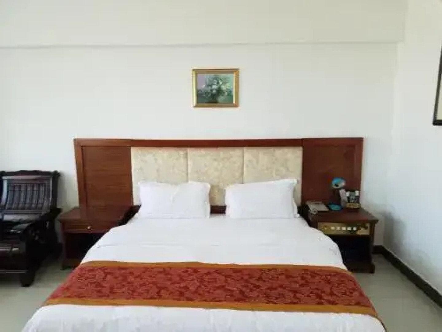 Yuehai Donglai Business Hotel