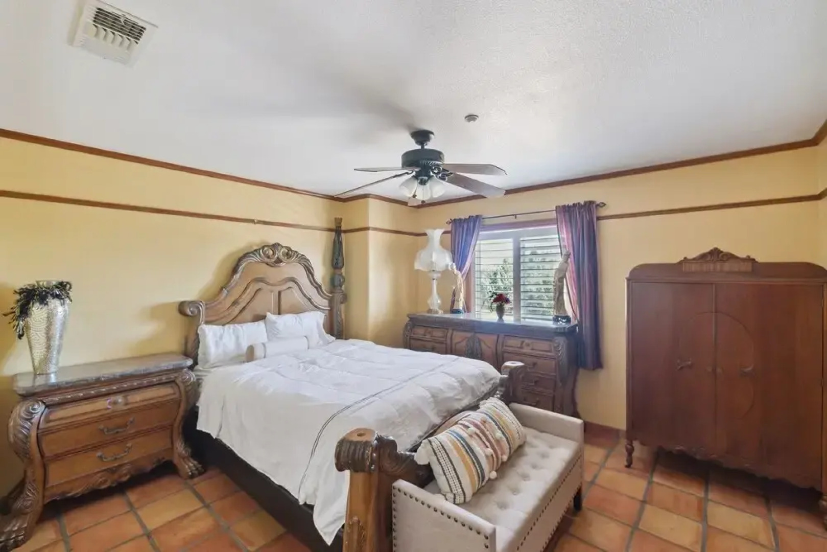 Countryside Spanish Hacienda W/ Spa, Horses, Views by Redawning