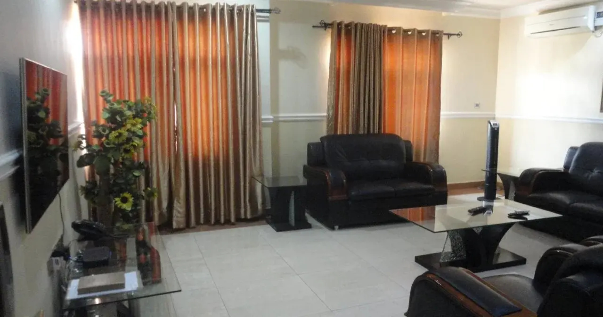 Caesar's Court Hotel and Suites