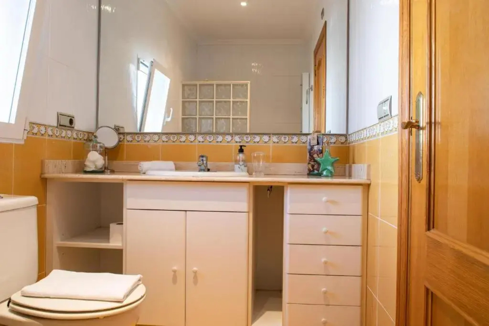 The Orange Lemon Tree House