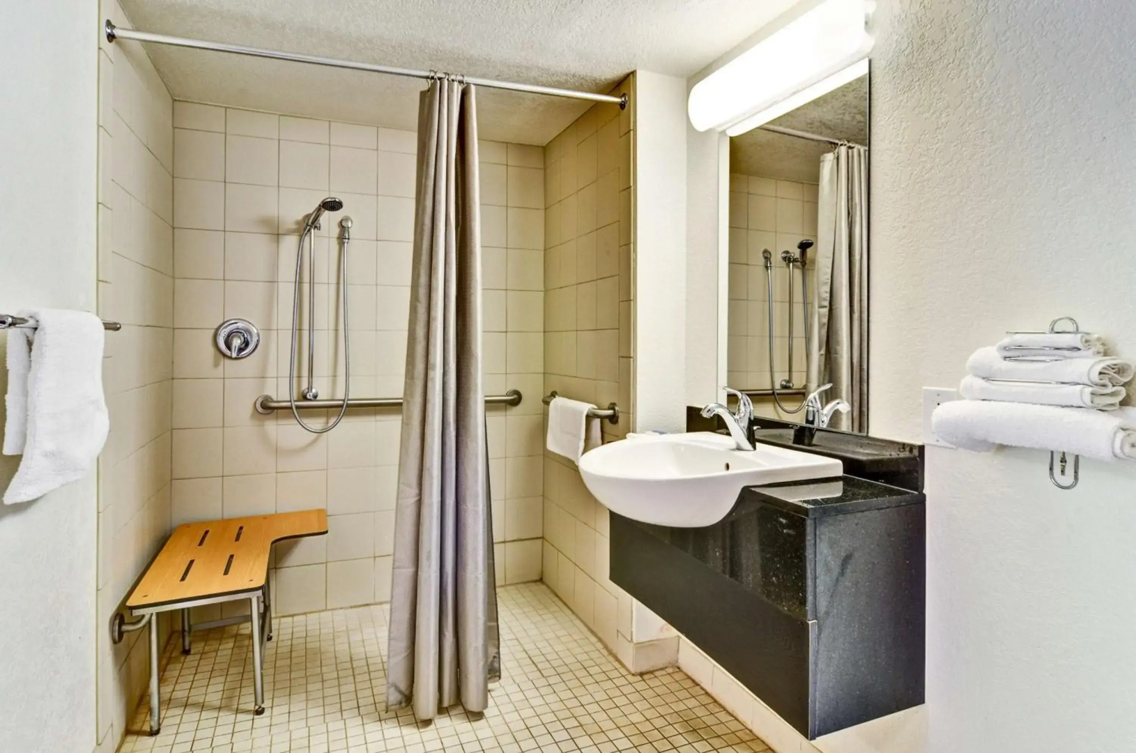 Motel 6 Pittsburgh, PA - Crafton